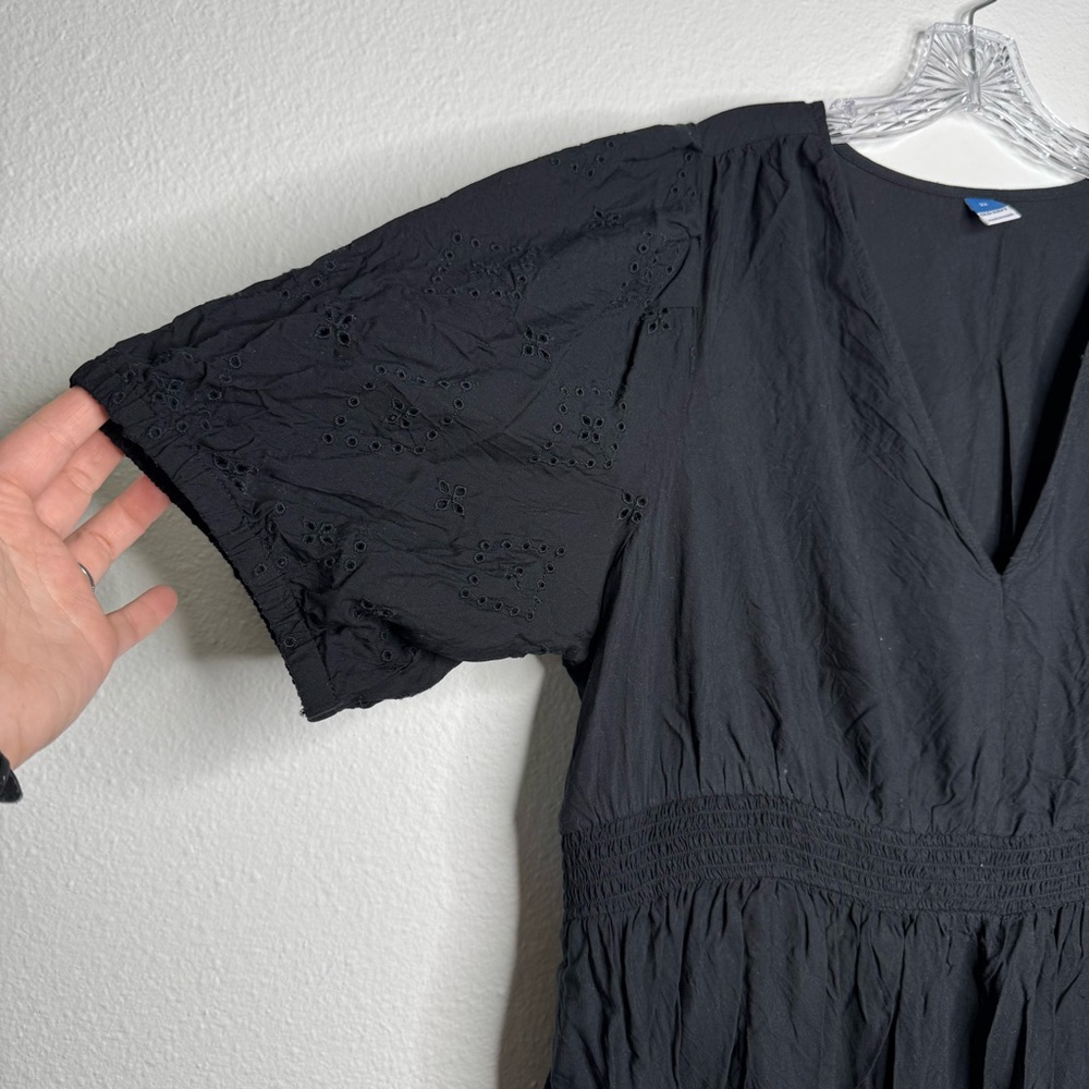 Old Navy Black A Line V Neck Eyelet Puffy Short Sleeve Cottagecore Dress Size 2X - Picture 4 of 10